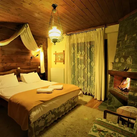 Lydia Lithos Mountain Metamórfoszi