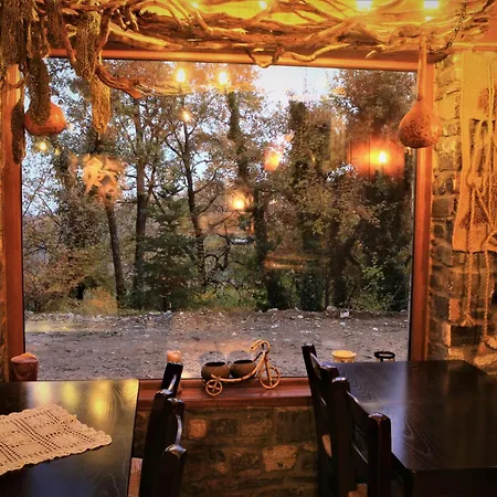 Lydia Lithos Mountain Metamorfosi (Pella)