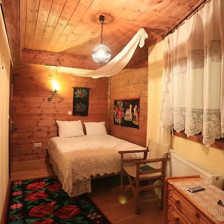 Lydia Lithos Mountain Affittacamere Metamorfosi (Pella)