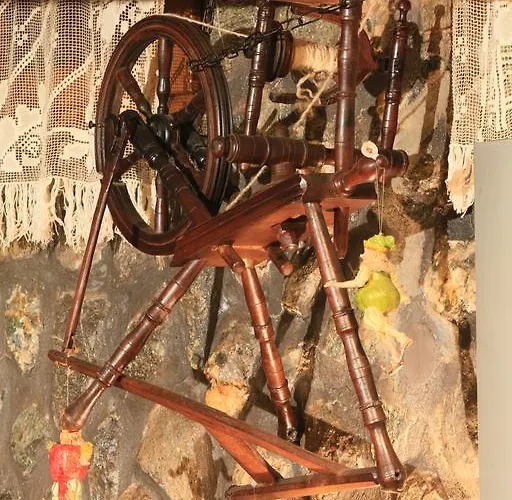 בית הארחה Lydia Lithos Mountain מטמורפוסי